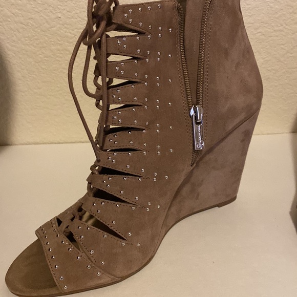 Jessica Simpson Wedges - Picture 2 of 4